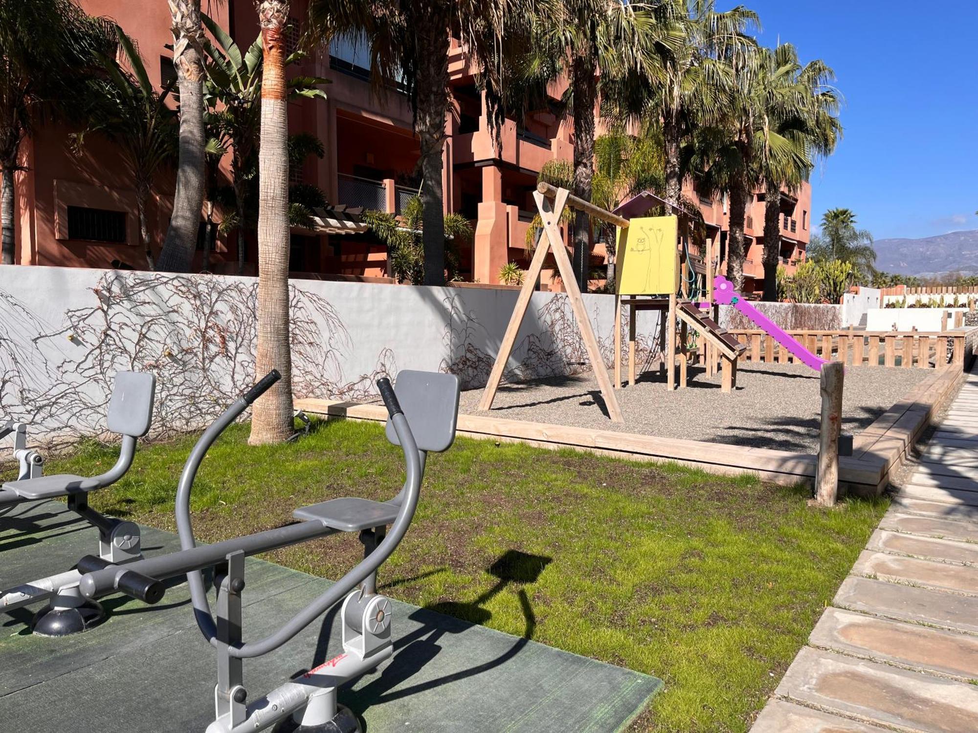 Atico Playa Granada Marina Golf Appartamento *